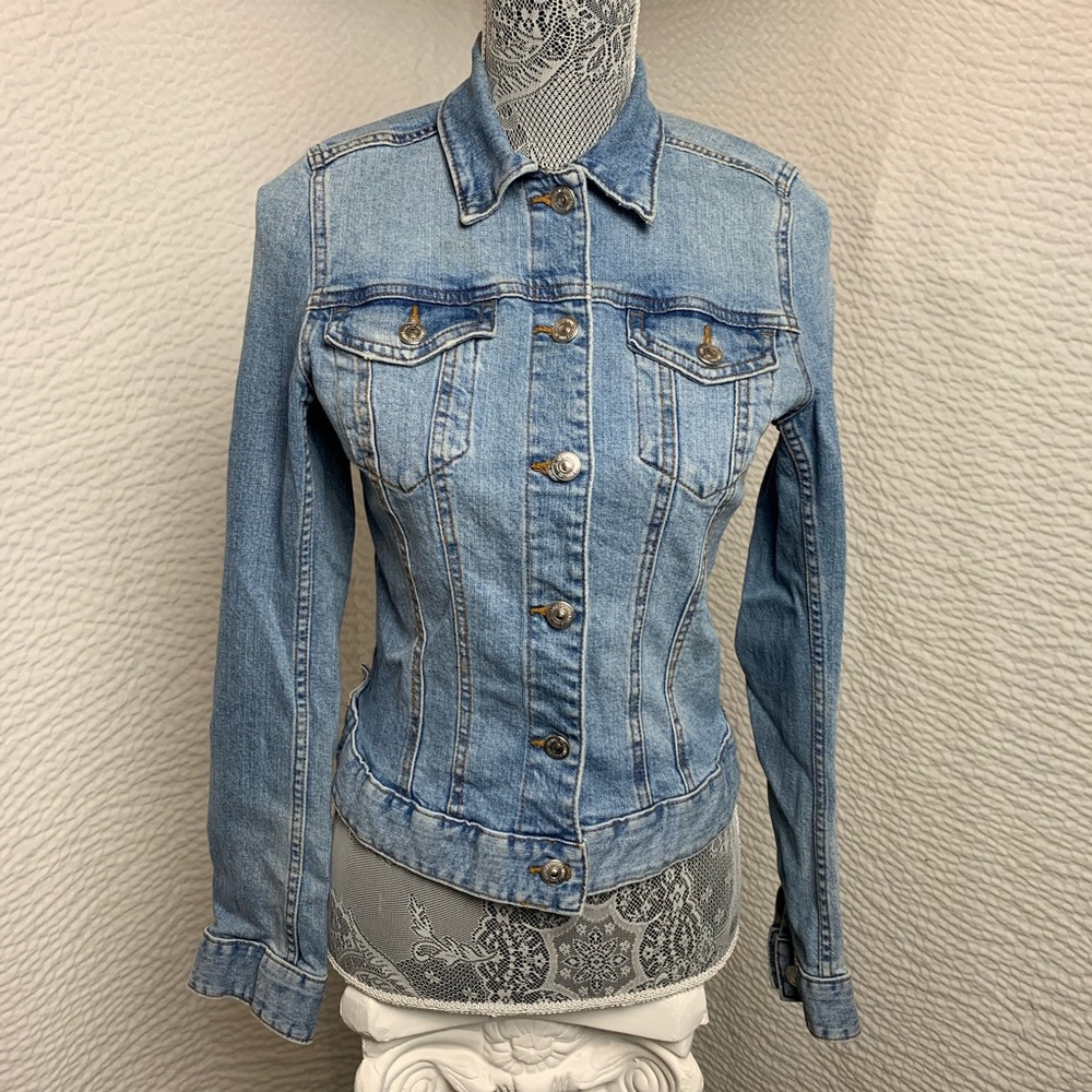 Label of Graded Goods H&M Jean Jacket Size 6